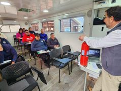 Departamento de salud de Freire capacita a funcionarios en uso y manejo de extintores