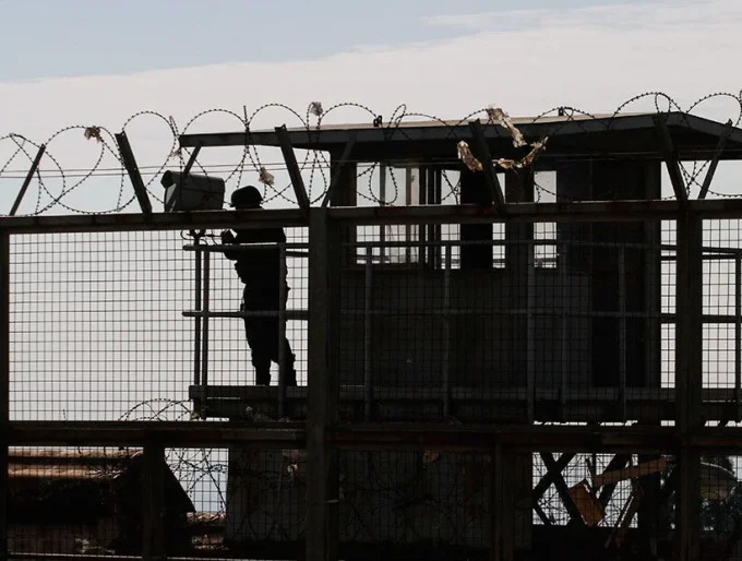 Cuatro internos bajo investigación tras brutal ataque que terminó con un homicidio en la cárcel de Angol