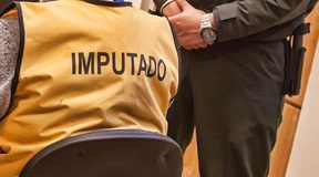 Contactaba a sus víctimas a través de plataformas para adultos: acusado de extorsión queda con arresto domiciliario nocturno