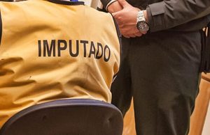 Contactaba a sus víctimas a través de plataformas para adultos: acusado de extorsión queda con arresto domiciliario nocturno