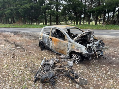 Joven de 22 años fallece tras colisión frontal entre motocicleta y vehículo en Teodoro Schmidt