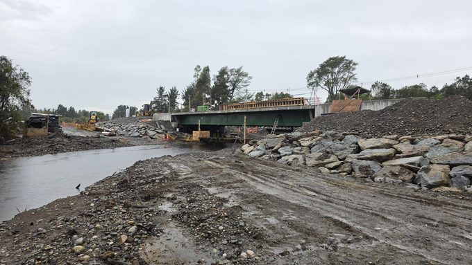 Un 90% de avance: Pitrufquén se prepara para estrenar el nuevo puente Quinque durante el próximo verano