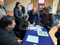 130 FAMILIAS CAMPESINAS DE PITRUFQUÉN RECIBEN BONOS DE $200 MIL TRAS AFECTACIONES POR LAS PRECIPITACIONES