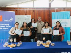 Mujeres de Freire fortalecen sus habilidades en repostería y se preparan para futuros emprendimientos