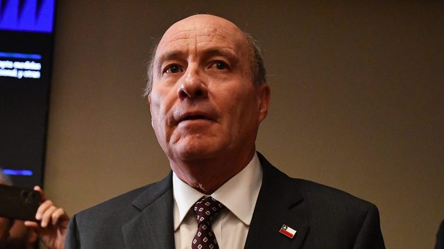Nuevo golpe al bolsillo: parafina sube casi $300 por litro mientras ministro Quiroz asegura que “hoy nadie consume parafina”