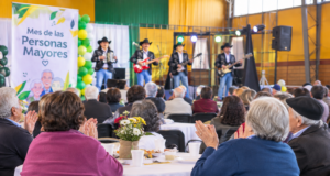 Municipio de Freire despedirá el mes de las personas mayores con almuerzo gratuito y música en vivo