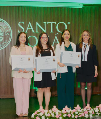 Más de 210 nuevos profesionales culminan su proceso de titulación en la Universidad Santo Tomás