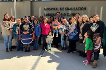 La prevención llega a las comunidades: mujeres mapuche participan en conversatorio sobre cáncer de mama en Padre Las Casas