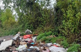 Vecinos de Radal – San Ramón denuncian constante aparición de basurales clandestinos y piden medidas al municipio