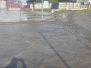 Vecinos alertan por riesgo de accidentes y piedras que salen proyectadas en calles de Pitrufquén