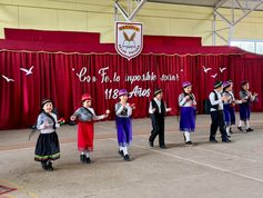Escuela Selva Oscura inaugura multicancha mejorada para su uso durante todo el año