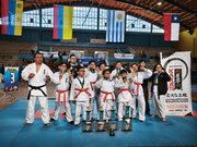 Gorbea celebra una destacada actuación internacional: Club de karate «Tierra Generosa» cosecha medallas y un título sudamericano