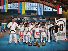 Gorbea celebra una destacada actuación internacional: Club de karate «Tierra Generosa» cosecha medallas y un título sudamericano