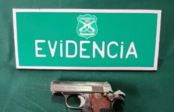 Carabineros detiene a conductor de motocicleta que portaba una pistola y municiones en pleno centro de Loncoche