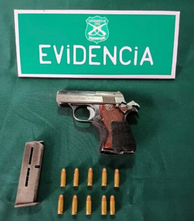 Carabineros detiene a conductor de motocicleta que portaba una pistola y municiones en pleno centro de Loncoche