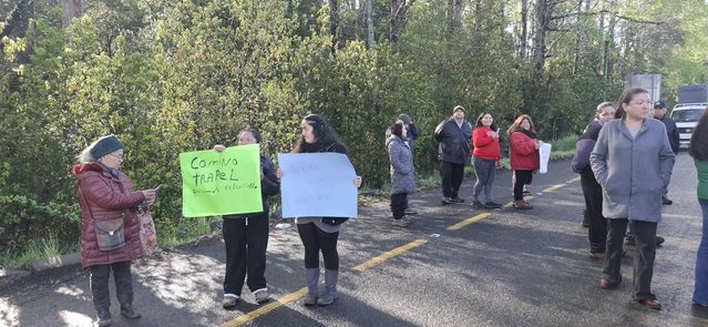 Ruta en malas condiciones genera movilización de vecinos en Villarrica: reclaman mantención y mejoras urgentes en sector Afunalhue Quetroco