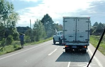Investigan colisión entre vehículo particular y camión en la ruta S-60, en Teodoro Schmidt