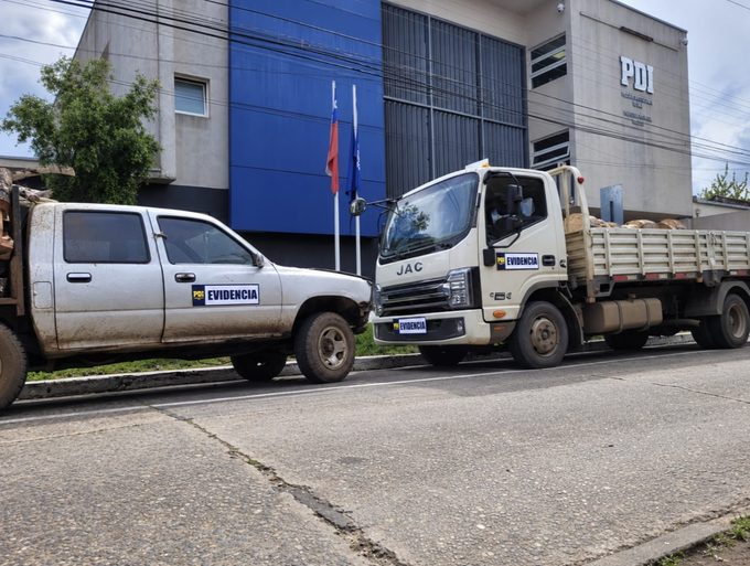 Dos detenidos por robo de madera en predio de sector rural de Ercilla: incautan vehículos por $35 millones