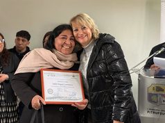 MUNICIPALIDAD DE PITRUFQUÉN CERTIFICA A 45 VECINOS Y VECINAS EN CURSOS DE CAPACITACIÓN FINANCIADOS CON RECURSOS MUNICIPALES
