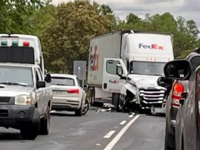 Colisión entre camión y vehículo deja dos fallecidos y un herido grave en ruta Villarrica – Freire