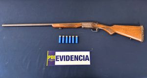 Control de armas en La Araucanía: PDI retira escopetas desde domicilios de Freire y Puerto Saavedra