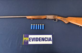 Control de armas en La Araucanía: PDI retira escopetas desde domicilios de Freire y Puerto Saavedra