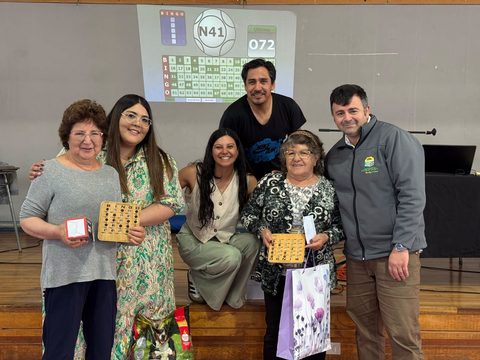 Una tarde para compartir y disfrutar: más de 200 personas mayores se reunieron en Pitrufquén