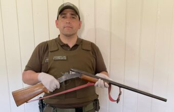 Operativo por violencia intrafamiliar en Gorbea termina con una mujer detenida por tenencia ilegal de armas