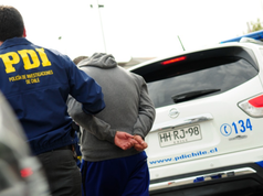 Cinco órdenes por receptación y conducción en estado de ebriedad: fue detenido en La Araucanía tras ser deportado de Argentina